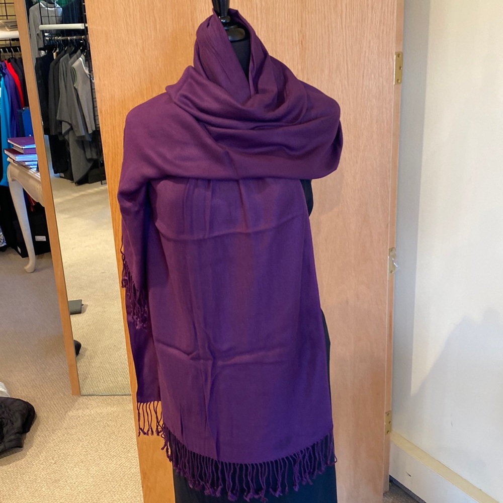 Jones New York Pashmina scarf ! Like new